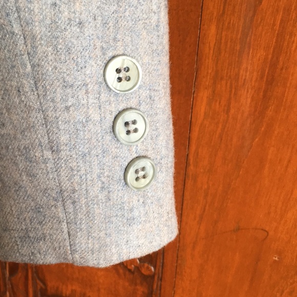 Tailored and Flattering Pendleton wool blazer - Picture 6 of 10